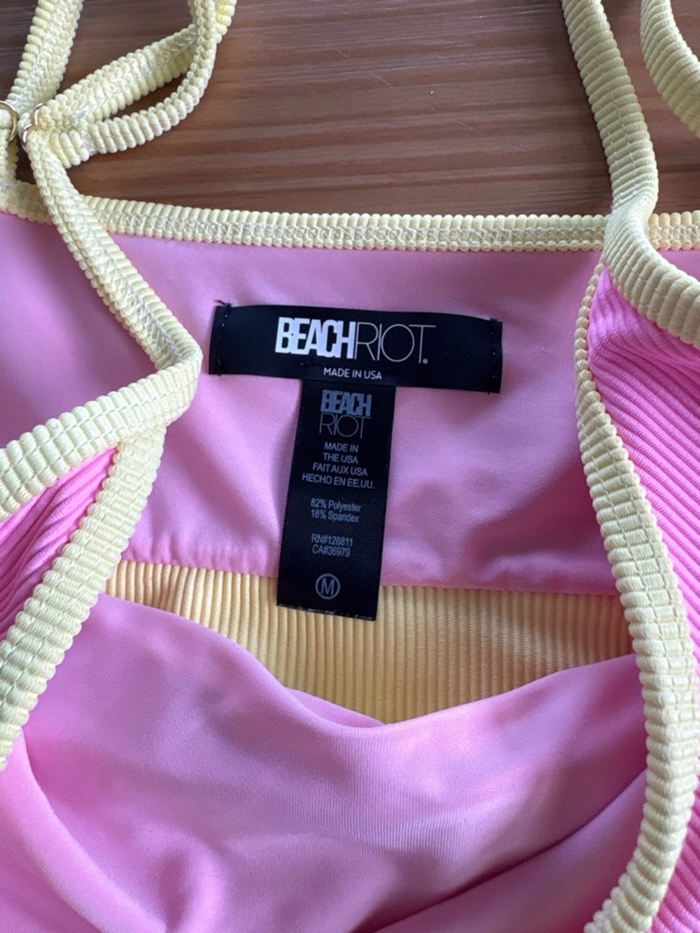 Beach Riot Small bottom' Medium top small
High-Waist set - Pink, Yellow & Peach - Picture 3 of 3